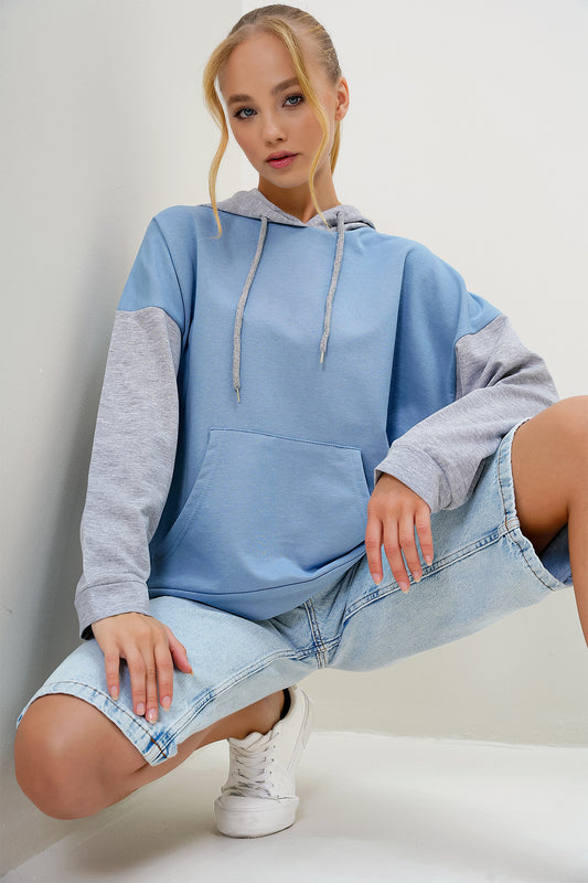 Trend Alaçatı Stili Women's Blue Ribbed Color Block Oversize Hooded Sweatshirt ALC Women