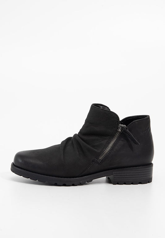 Clarks Clarkwell Zip Black (ZZO2PQQ20-Q00) Women